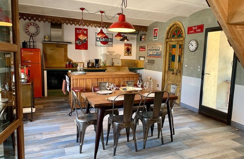 Brujas House | Old air-conditioned barn in a typical Ardéchois hamlet, private swimming pool.⭐️⭐️⭐️