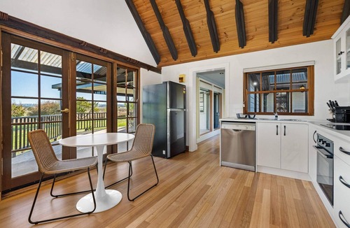 Eglinton House | Old Alloway Cottage - Spacious - Sleeps 6