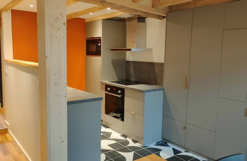 Annecy Old Town Apartment | Old Annecy - 4-star apartment - near the lake - Pâquier - Historic center
