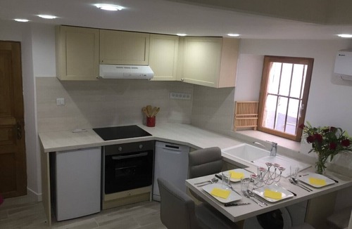 Antibes City Centre House | Old Antibes with terrace