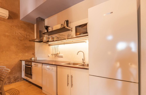 Sant Esteve de Guialbes House | Old barn restored between Girona and Figueres, just 20 minutes from the sea