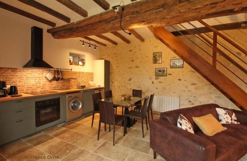 Colombiers Cottage | Old barn converted into a loft