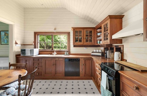 Barrengarry House | Old Barrengarry School House