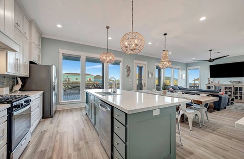 Crystal Beach House | Old Blue Chair: 5 BR, 5.5 BA House in Crystal Beach, Sleeps 28