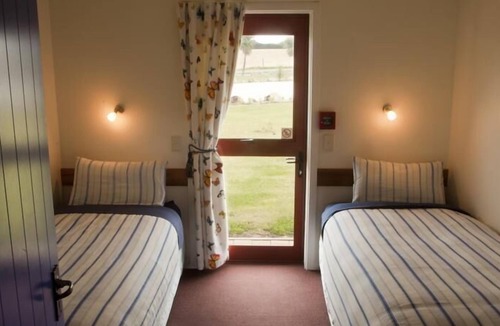 Awamoa House | Old Bones Lodge