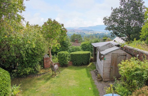 Bishops Castle Cottage | Old Bricklayer's Arms