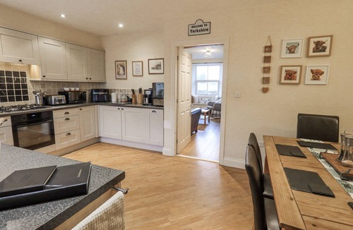 Ingleton Cottage | OLD BRIDGE INN, pet friendly, with open fire in Ingleton