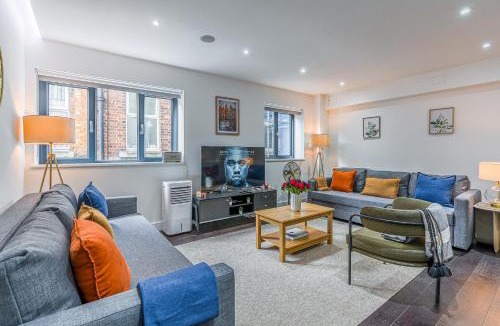 Fulham Broadway Apartment | Old Brompton Stay by Plotseeker Sleeps 6