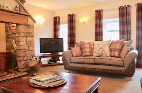 Hawes House | Old Camms Holiday Cottages