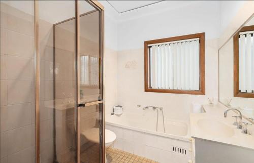 Georges Hall House | Old Charm Guesthouse