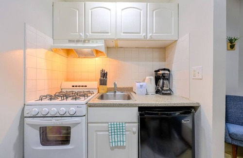 Prudential - St. Botolph Apartment | Old Charm Studio Apt near Back Bay