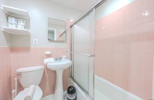 Prudential - St. Botolph Apartment | Old Charm Studio Apt near Back Bay