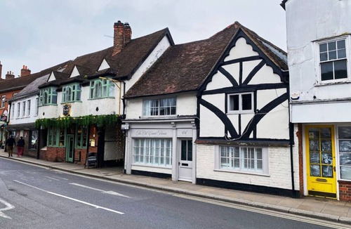 Henley-on-Thames House | Old Coach House & Dolls House