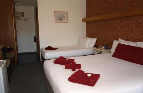 Echuca Hotel | Old Coach Motor Inn Echuca