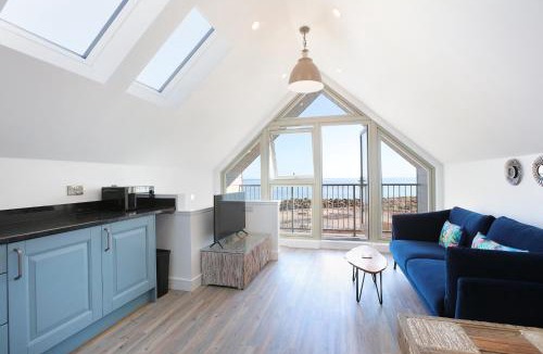 Dunbar Villa | Old Coastguard Station