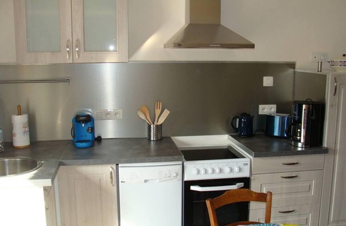 Gannay-sur-Loire Cottage | Old Dairy: Cottage with Canal Access, Garden and Terrace