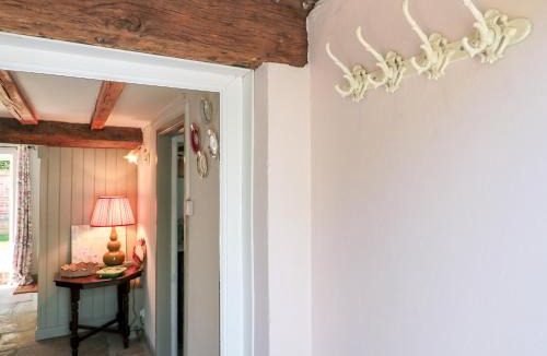 Warminster House | Old Farm Cottage