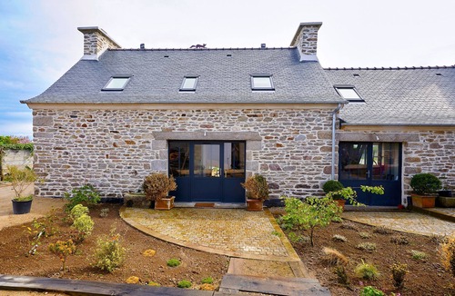 Roscoff House | OLD FARM SEA VIEW