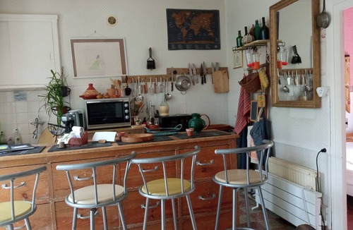 Le Creusot House | Old-fashioned detached house with pets welcome!