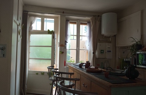 Le Creusot House | Old-fashioned detached house with pets welcome!