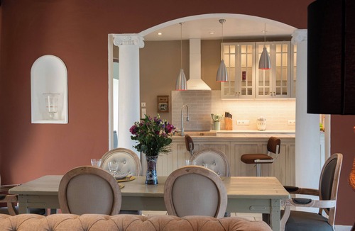 Coussac-Bonneval House | Old forge with enclosed garden.