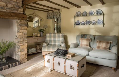 Bretforton House | Old Fox Cottage
