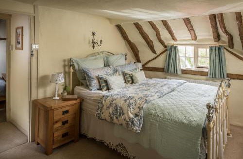 Bretforton House | Old Fox Cottage