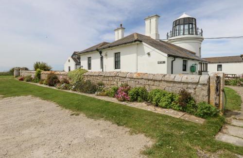 Southwell House | Old Higher Lighthouse Stopes Cottage