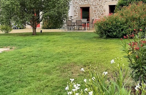Saint-Meloir-des-Ondes House | Old house with swimming pool near St Malo