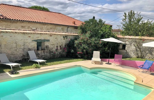 Montpezat House | Old house, charm, calm, authenticity. For eight people