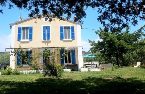Bormes-Les-Mimosas House | Old house in an atypical setting