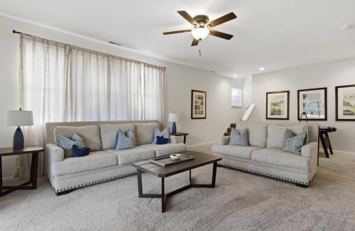 Camdenton House | Old Kinderhook 2 Decks, Firepit, Kid & Pet Friendly Golf Retreat