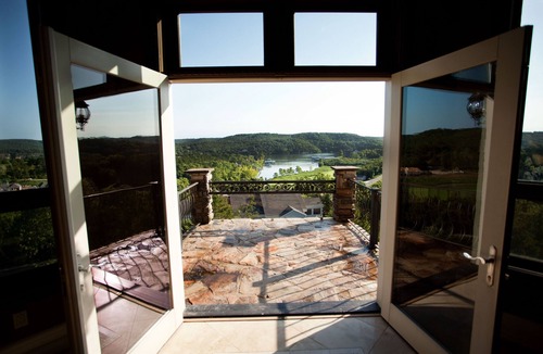 Camdenton House | Old Kinderhook Castle in Gated Golf Community of Old Kinderhook