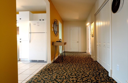 Desjardins Apartment | Old Lévis-2 Bedrooms-Terrace-12 min to Old Québec Ferry-WiFi-Air Conditioning