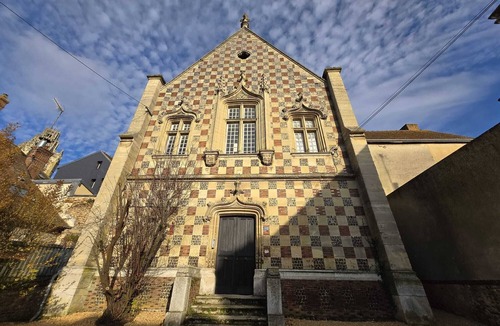 Verneuil-sur-Avre House | Old Law Courts - Garden