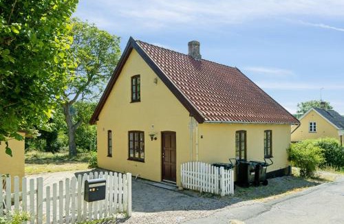 Tranekaer House | Old Local House From 1904 With Natural Garden