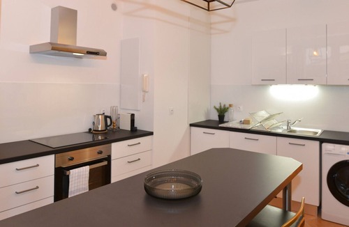 Old Lyon Apartment | Old Lyon Town refurnished 1 BDR St-Georges area