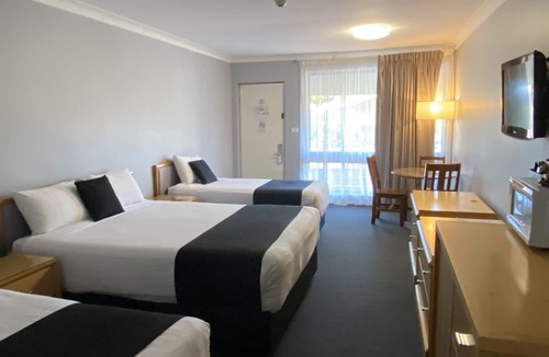 Rutherford Hotel | Old Maitland Inn