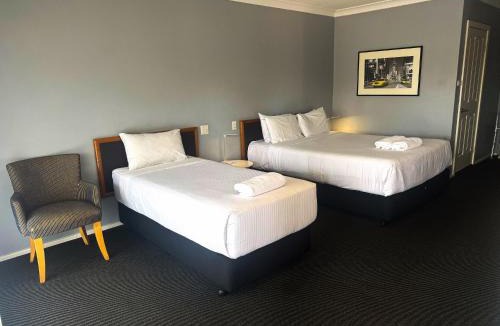 Rutherford Hotel | Old Maitland Inn - Rutherford