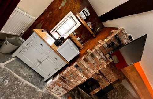 Cross Bed & Breakfast | Old Manor House B&B