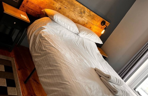 Cross Bed & Breakfast | Old Manor House B&B