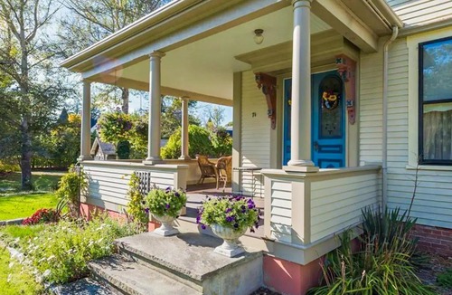 West Dennis House | Old Mansard