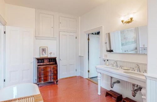 West Dennis House | Old Mansard