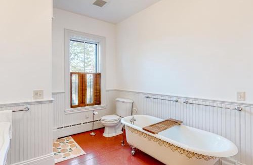 West Dennis House | Old Mansard