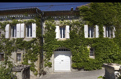Soupex Cottage | Old Mansion & Bohemian vintage design touch. Historical Park & ​​large pool.