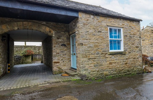 Askrigg Cottage | OLD MILL 1, with a garden in Askrigg