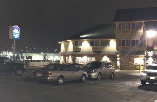 West Omaha Hotel | Old Mill Inn