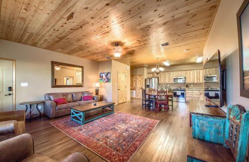 Gruene Apartment | Old Mills Resort OM A4