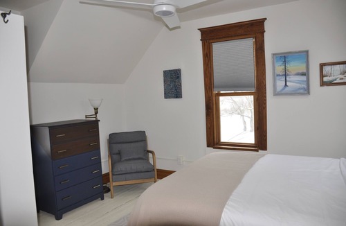 Traverse City Other | Old Mission Farmhouse Near Downtown, Wineries