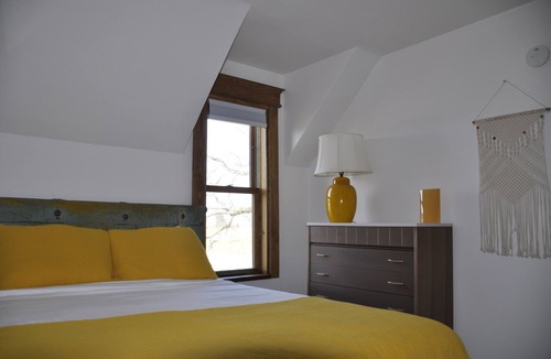 Traverse City Other | Old Mission Farmhouse Near Downtown, Wineries